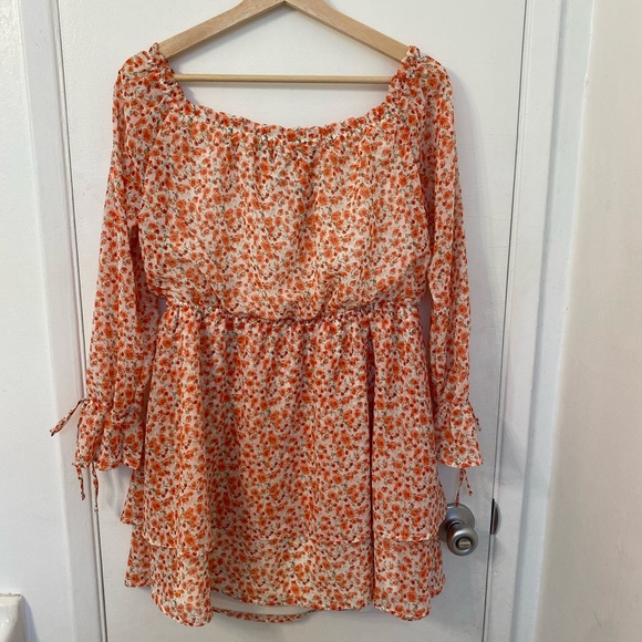 Rose printed dress - Picture 3 of 6